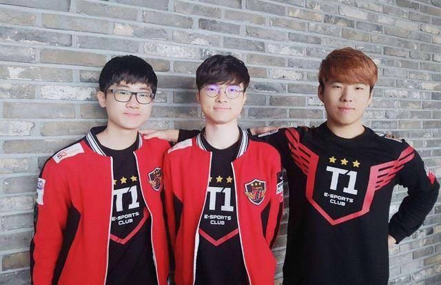 应当更加注 应当更加注